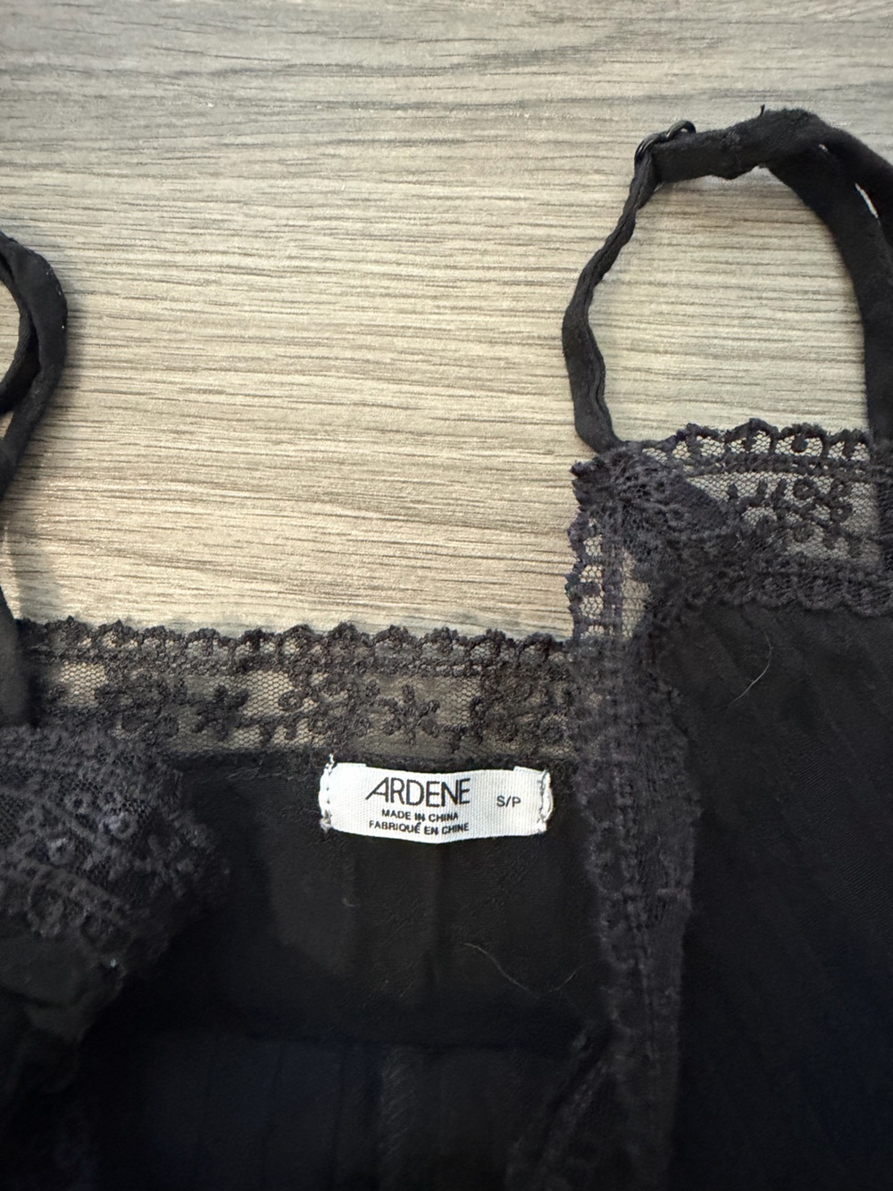 NWOT Black Dainty Fitted Lace-Trim Textured Cami Tank Top - Picture 3 of 4